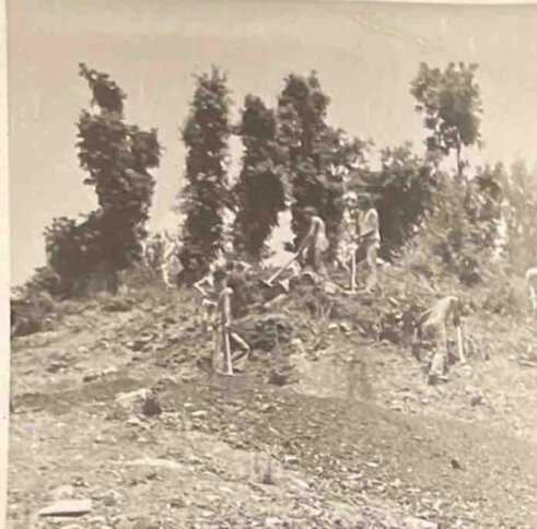 09 - ORA - Škapiranje na akciji Beograd - Bar 1972. godine Hej haj brigade na o-ruk od Triglava do Đevđelije grade: ORA - Kako su izgledale omladinske radne akcije? 9