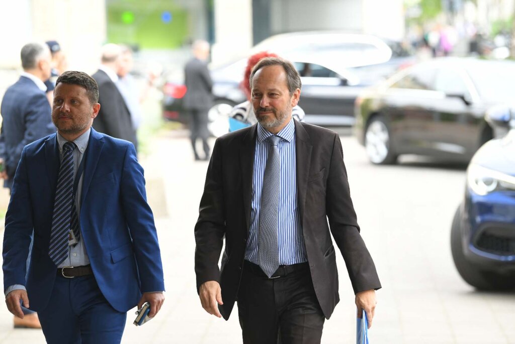 srbija rpotiv nasilja opozicija izbori Opozicija napustila sastanak o izbornim uslovima: Nema dogovora sa vlastima, SPN odbija da odgovori na pitanje da li će bojkotovati izbore (FOTO, VIDEO) 3