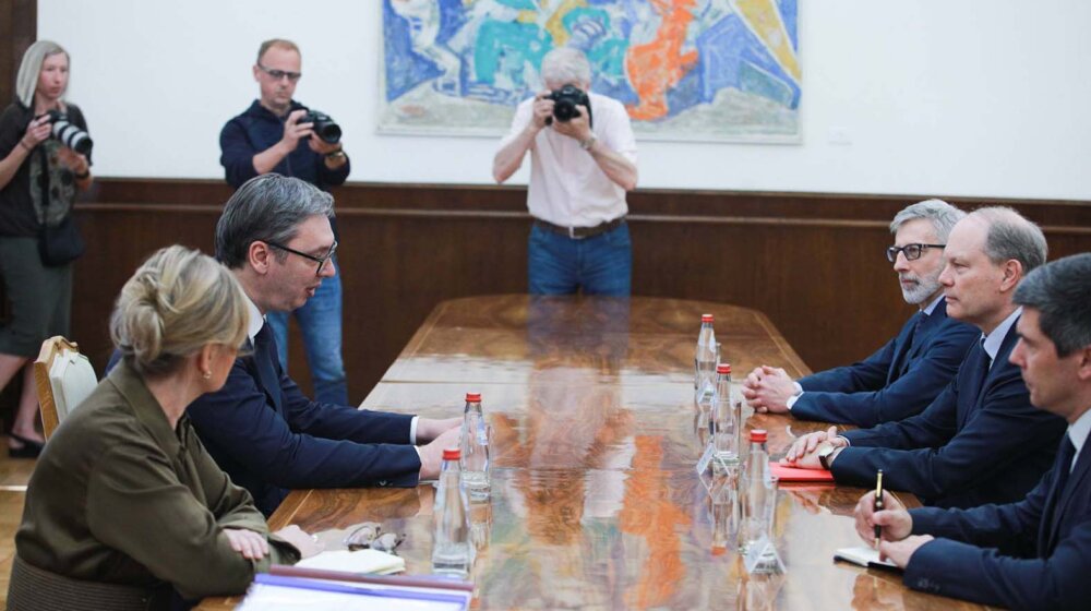 Vučić sa Trokazom: Otvoreni dijalog i saradnja ključ za budućnost Zapadnog Balkana 1