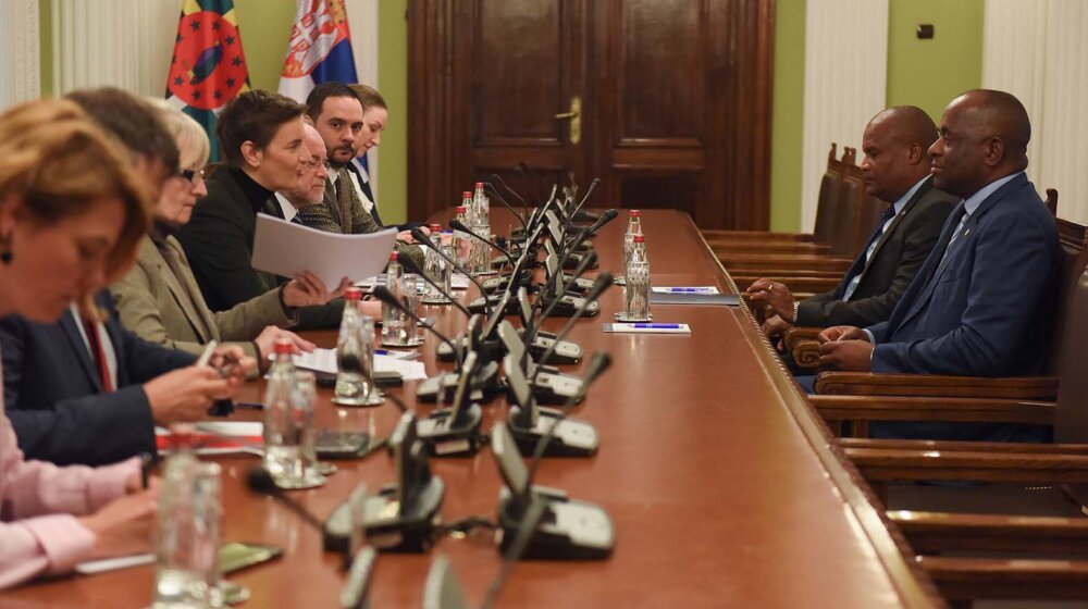 Podrška Dominike u teškim vremenima: Brnabić sa premijerom Skeritom 1