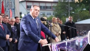 „Tužni stranački skup“: Dodikov miting „Srpska te zove“ bez uticaja na donošenje Rezolucije o Srebrenici