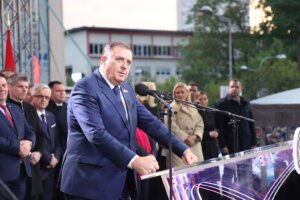 Ambasador SAD pri UN najavio da će se nastaviti sankcije Dodiku