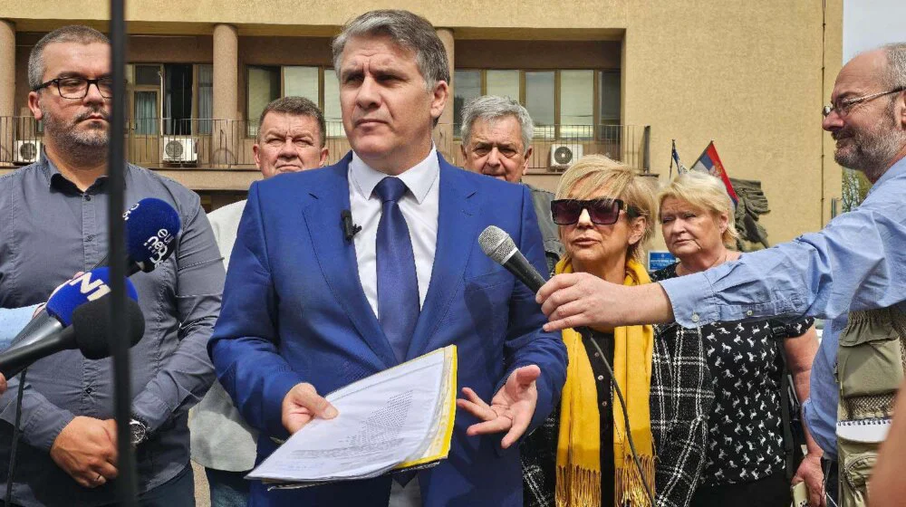 "Biramo Čukaricu" podneli krivičnu prijavu protiv predsednika opštine zbog ometanja izbornih radnji 12