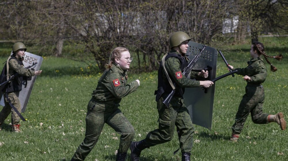 Kako Rusija priprema decu u okupiranoj Ukrajini za rat protiv njihove vlastite zemlje? 1