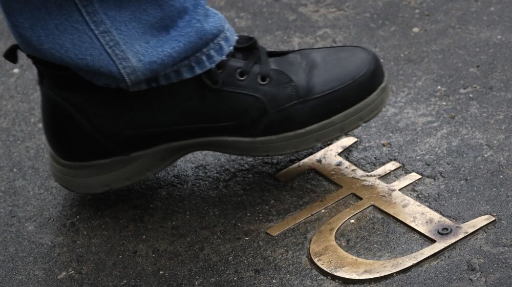 Rublja "pada u ponor": Može da se zaustavi samo u jednom slučaju 1