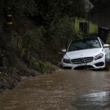 Usled jakog nevremena u Kaliforniji se odronio čuveni autoput koji ide duž obale Tihog okeana 12