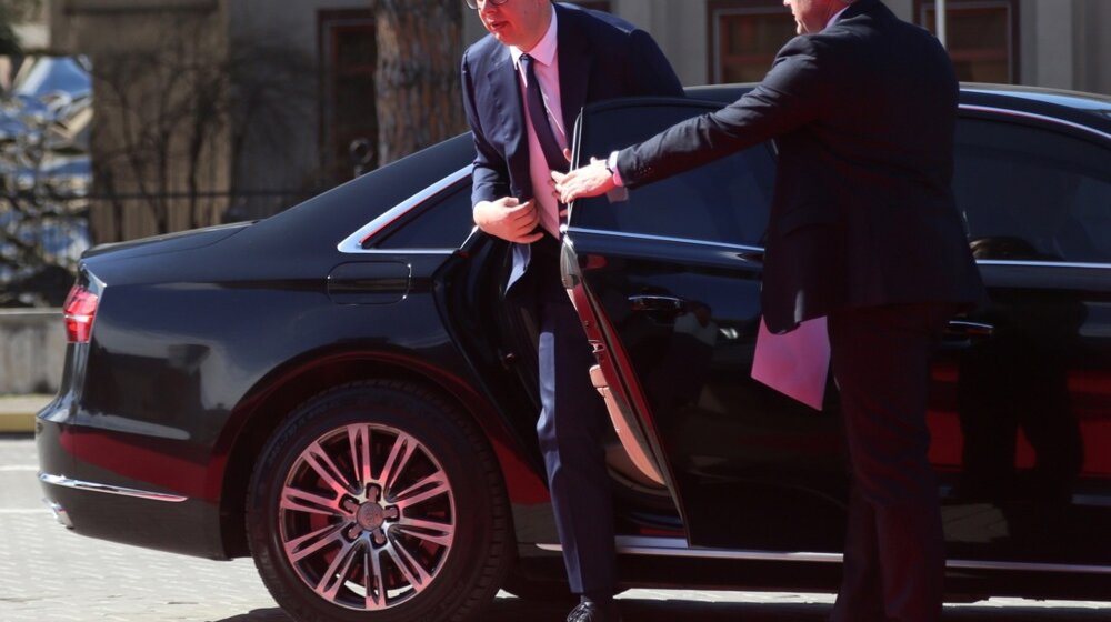 Vučić sa predsednikom Senata Francuske o unapređenju odnosa, evrointegracijama, globalnim pitanjima 1