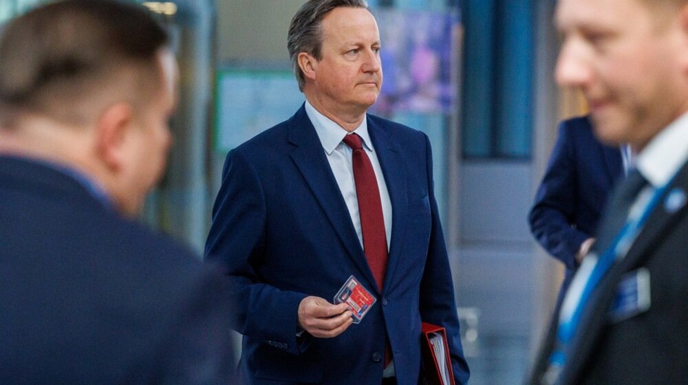 Dejvid Kameron u poseti SAD: Pre Vašingtona sastao se sa Trampom na Floridi, o čemu su razgovarali? 1