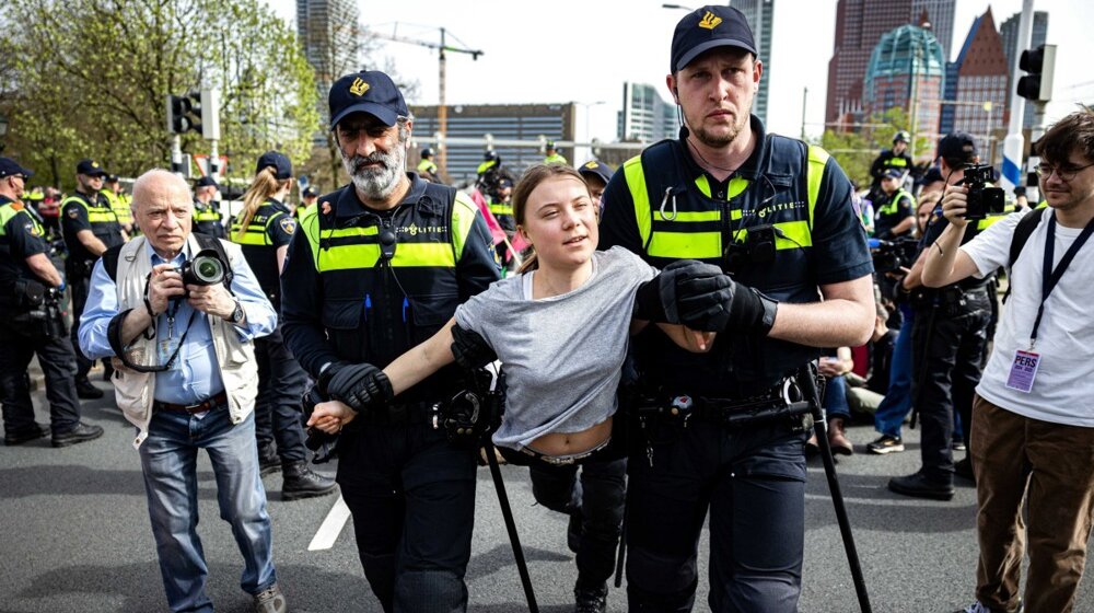 Privedena Greta Tunberg 1