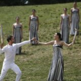 U drevnoj Olimpiji upaljena olimpijska baklja za Igre u Parizu 2