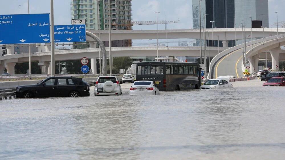 Šta je izazvalo oluju u Dubaiju? 35