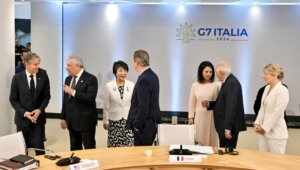 Borel poziva G7 da poveća slanje vazduhoplovne odbrane Ukrajini i proširi sankcije Iranu