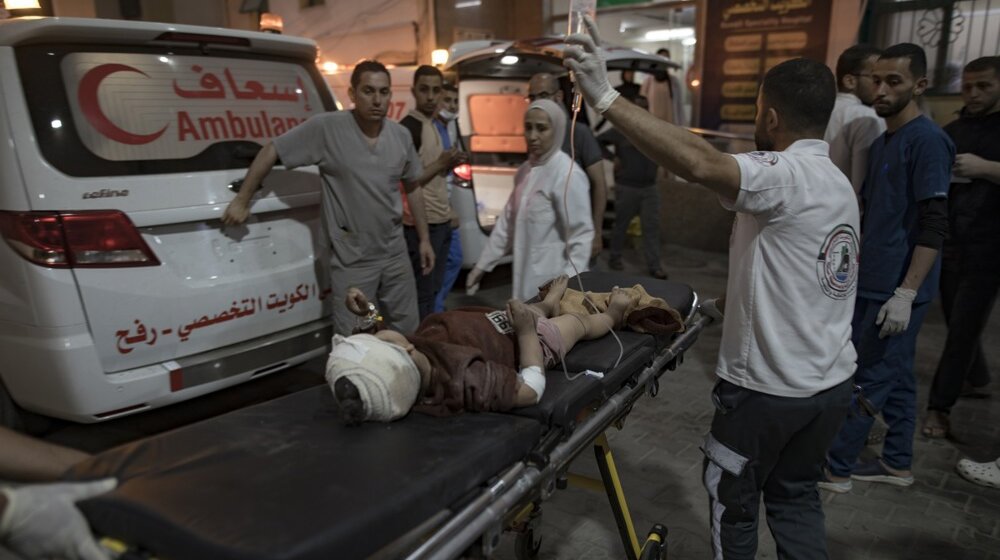 U izraelskom napadu na grad Rafu ubijeno šestoro dece i troje odraslih 11