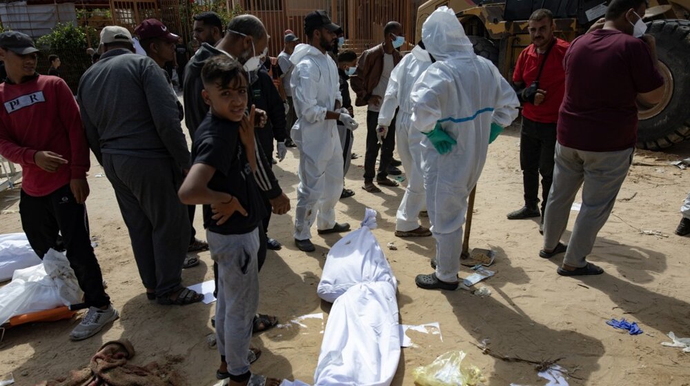 EU traži nezavisnu istragu masovnih grobnica kod bolnica u Gazi 12