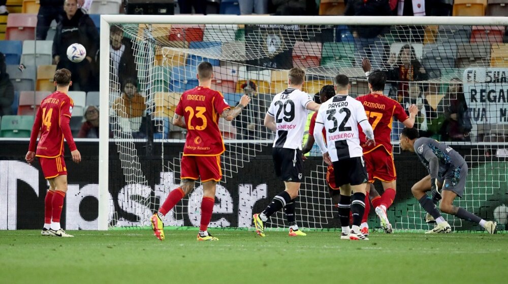 Odigran prekinut meč Udinezea i Rome, slavila Roma golom u nadoknadi 18