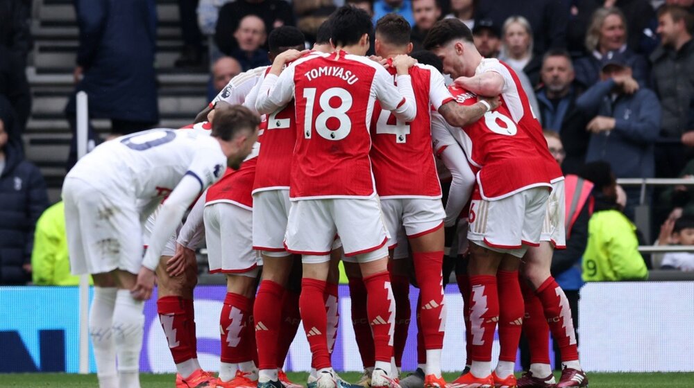 Arsenal slavio u gradskom derbiju i zadržao nade za titulu 9