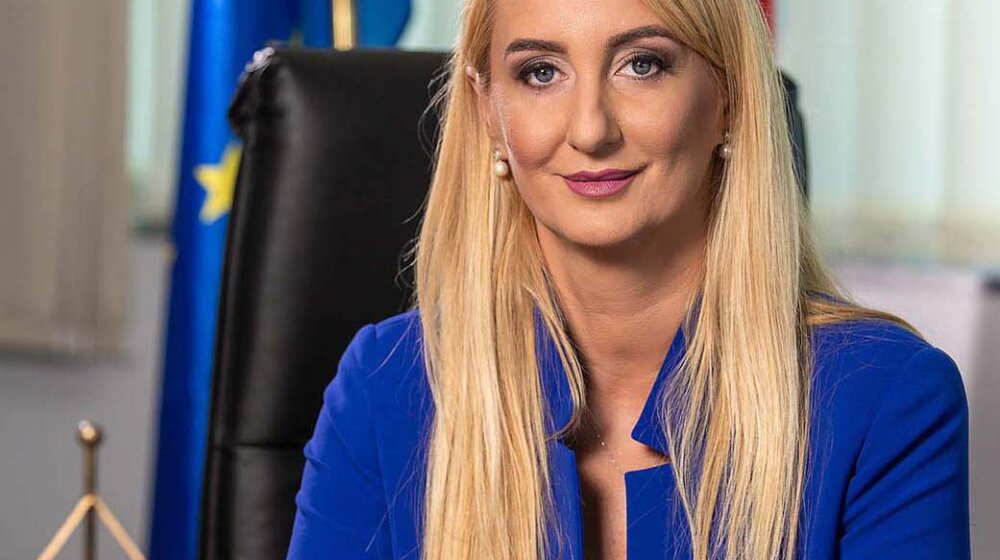 Direktorica Agencije za sprečavanje korupcije Crne Gore puštena da se brani sa slobode 1