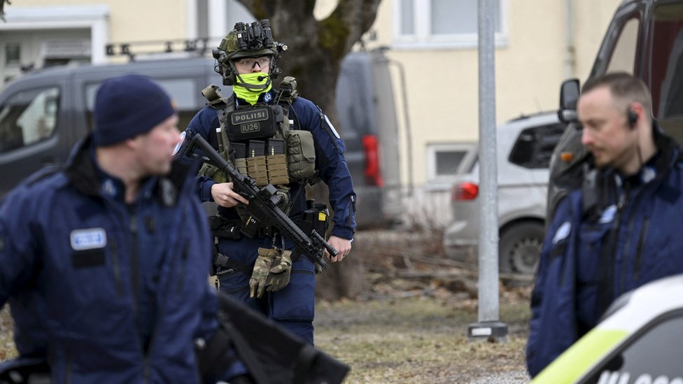 Pucnjava u školi u Finskoj: Dečak ubio jednog i ranio dvoje učenika, motiv vršnjačko nasilje 5 pucnjava u školi u Finskoj