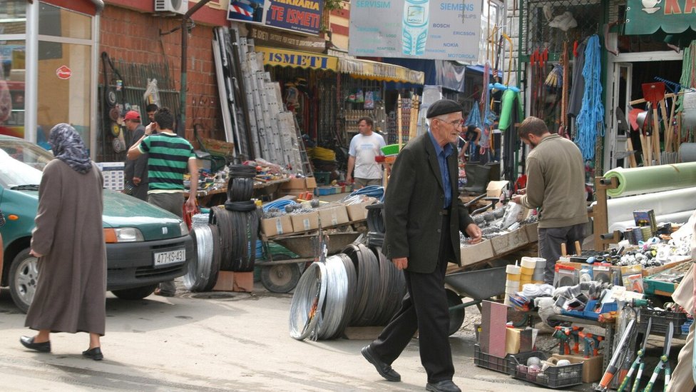 Kosovo: Počeo popis, prvi put pitanja i o 'ratnoj odšteti' 1 Popis, Kosovo