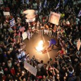 Izrael i Palestinci: Desetine hiljada ljudi na antivladinim protestima u Tel Avivu traži dogovor o oslobađanju talaca iz Gaze 3