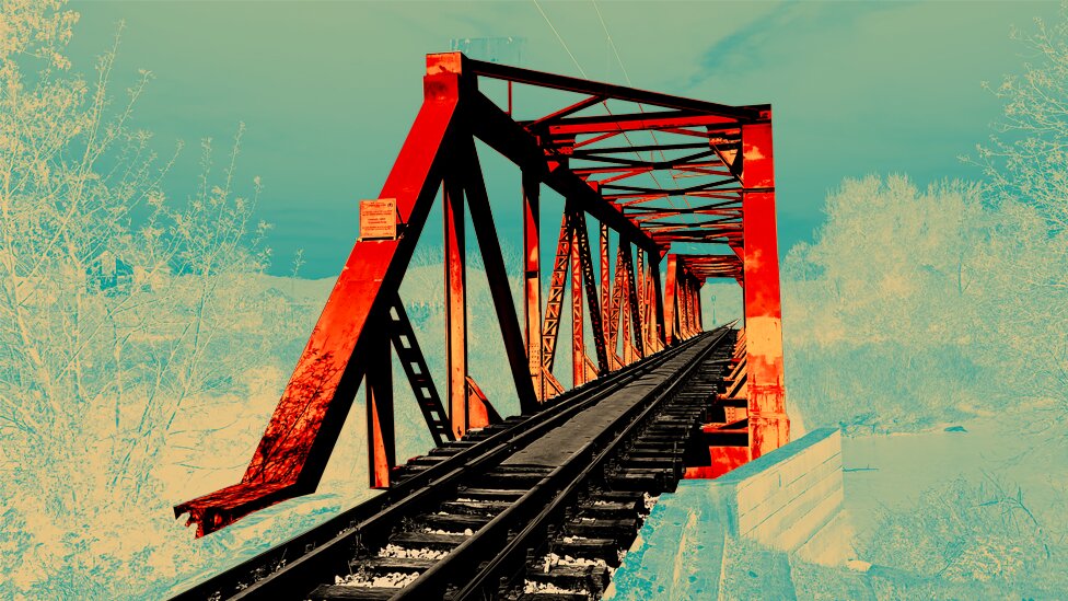 Bombardovanje 1999: Kako je putnički voz u Grdeličkoj klisuri postao meta NATO avijacije 1 Grdelica, most u Grdelici, bombardovanje voza i mosta u Grdelici