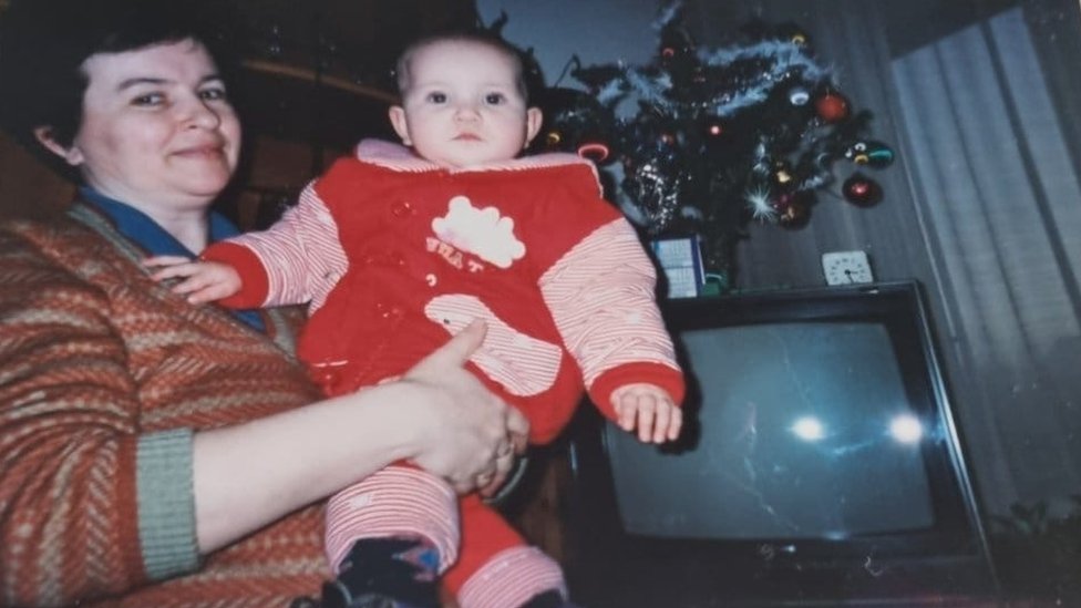 Porođaji tokom NATO bombardovanja 1999: Prigušena svetla, zvuci aviona i plač novorođenih beba 4 Porođaji, bombardovanje