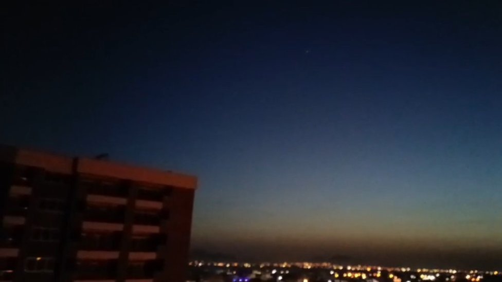 Bliski istok: Izrael raketama gađao Iran, tvrde američki izvori 1 Isfahan resident video of explosions