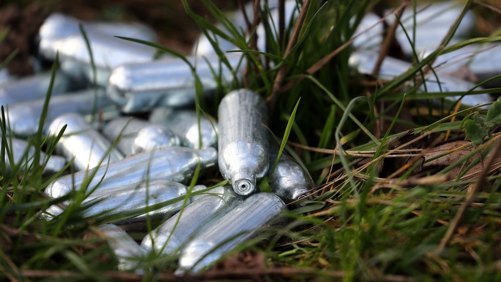 Zdravlje i mladi: Šta je gas smejavac i zašto može da bude opasan 2 Gas azot-suboksid