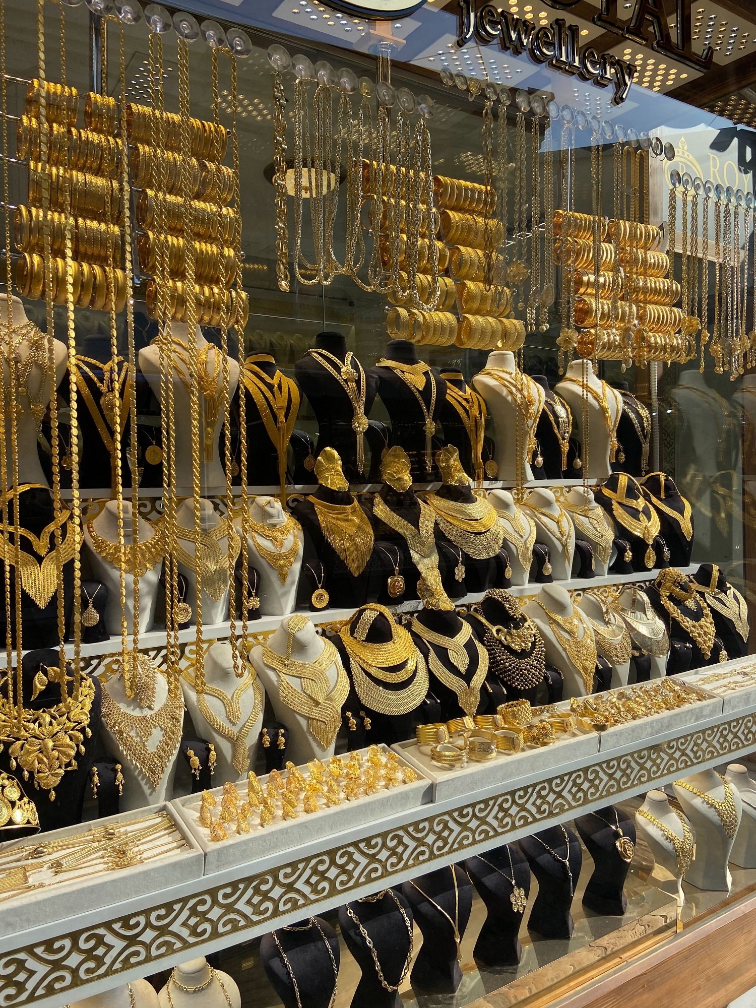 Izbori u Severnoj Makedoniji: Dva tabora, dve želje albanskih stranaka i - Aljbin Kurti 2 Zlato