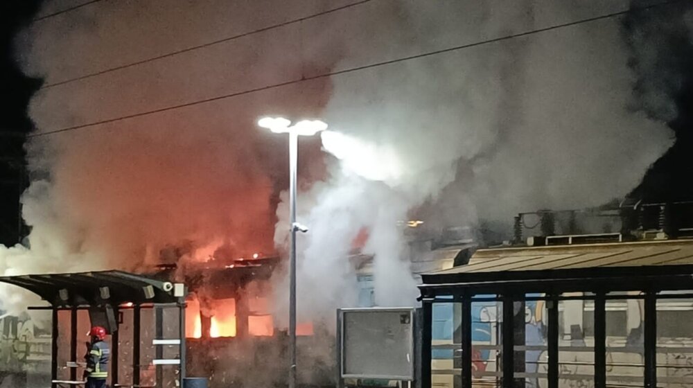 (VIDEO) Izgoreo vagon BG voza u Batajnici 1