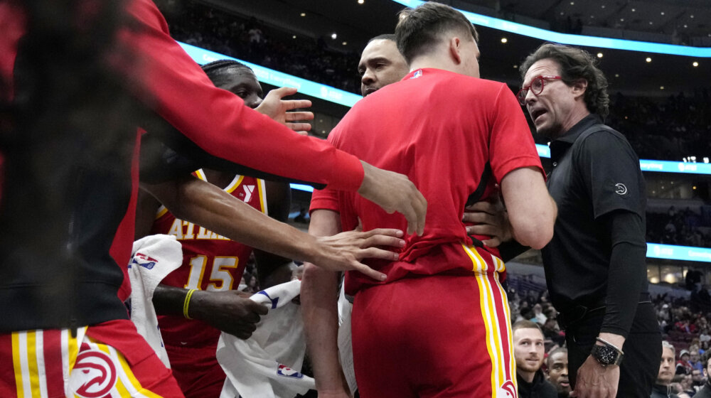 Bogdan Bogdanović nasrnuo na trenera Atlante, saigrači sprečili fizički obračun (VIDEO) 1