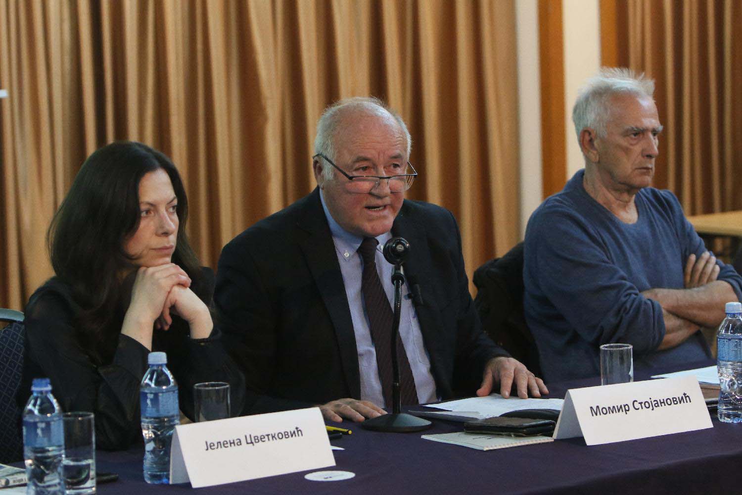 Zaključak okruglog stola o Kosovu: Protiv Aleksandra Vučića treba pokrenuti krivični postupak 2 Zaključak okruglog stola o Kosovu: Protiv Aleksandra Vučića treba pokrenuti krivični postupak 2