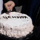 Novi DSS poslao torte urednicima televizija sa nacionalnom frekvencijom 4