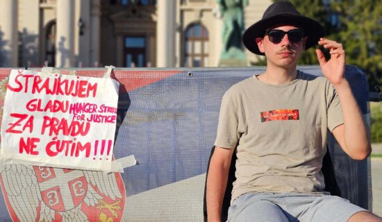 Andrej Obradović koji štrajkuje glađu završio u Urgentnom centru 3