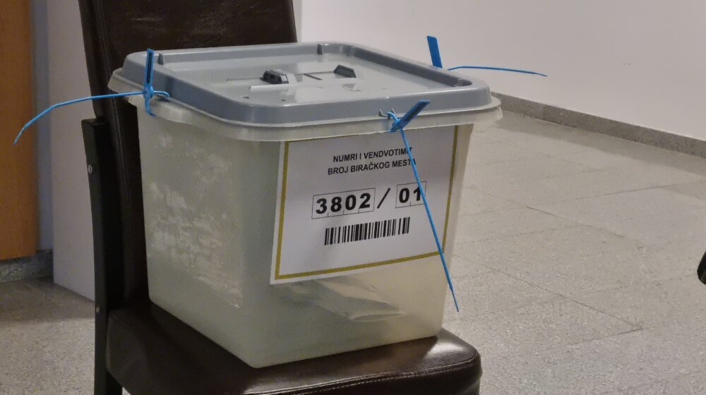 Dan nakon neuspelog referenduma na severu Kosova: Bojkot Srba greška ili ne? 1