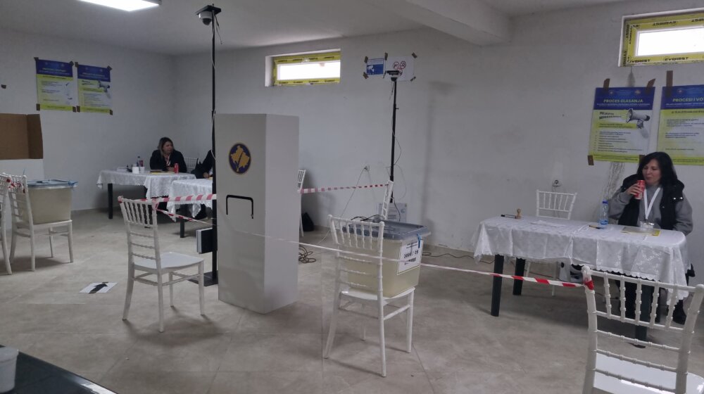 CIK Kosova: Na biračkim mestima mogu da glasaju i osobe kojima je istekao rok ličnih dukumenata 1