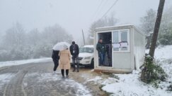 Kontejner na skretanju, veje sneg: Kako izgleda glasanje za smenu gradonačelnika u Zubinom Potoku? 6