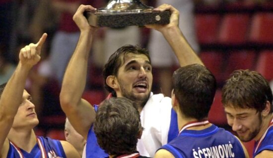 Predrag Stojaković u FIBA Kući slavnih za 2024. godinu: Rame uz rame sa Redžijem Milerom 8