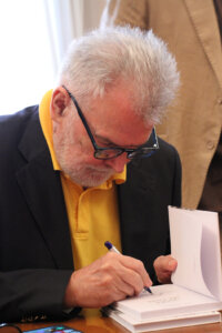 Kada je Novi Sad stvarno bio srpska Atina: Knjiga Duška Bogdanovića "Senke sećanja" u izdanju Prometeja predstavljena u Vukovoj zadužbini 2 Kada je Novi Sad stvarno bio srpska Atina: Knjiga Duška Bogdanovića "Senke sećanja" u izdanju Prometeja predstavljena u Vukovoj zadužbini 2