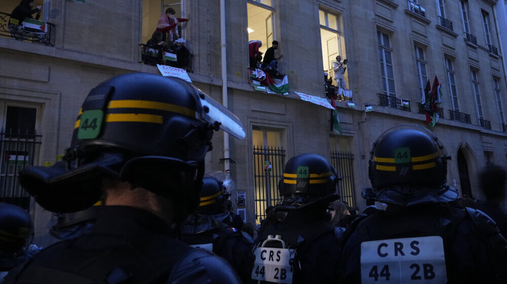 Studenti koji podržavaju Palestince mirno izašli iz pariskog univerziteta 8