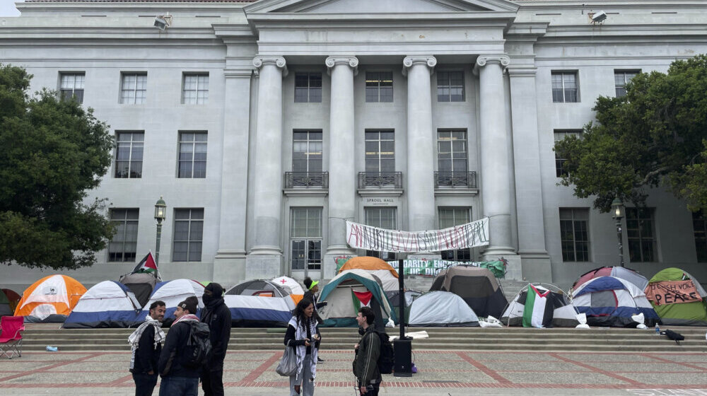 Propalestinski demonstranti zauzeli zgradu Univerziteta Kolumbija, preti im isključenje 7