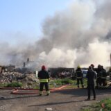 Požar u Bangladešu progutao više od stotinu domova: Ljudi evakuisani u prihvatilišta, gradonačenik obećava obnovu 3