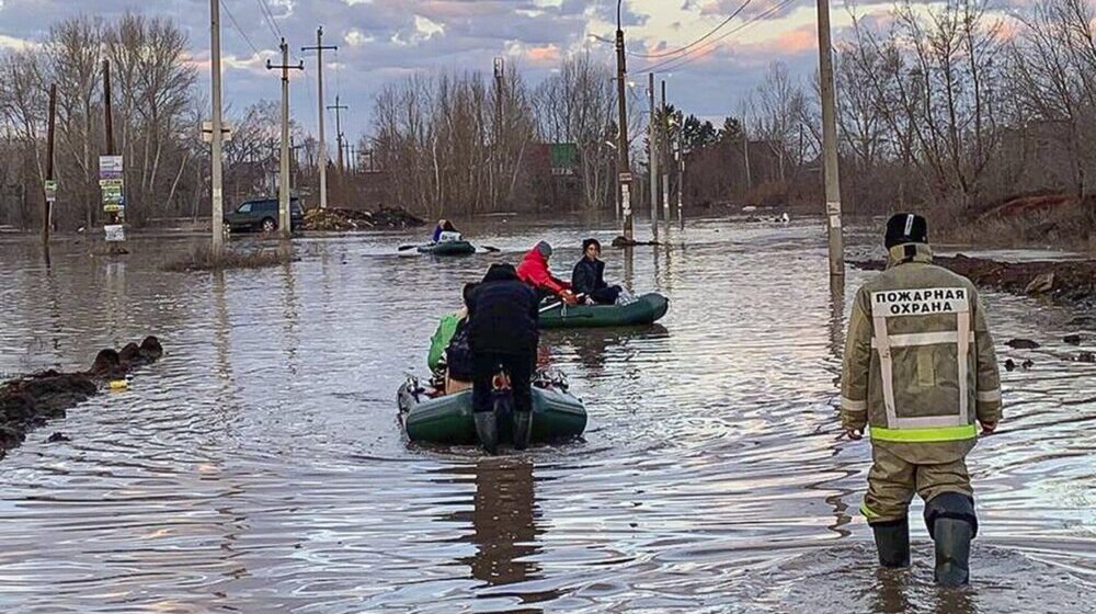 Poplave u Kazahstanu i Rusiji: Evakuisano 125.000 ljudi 1