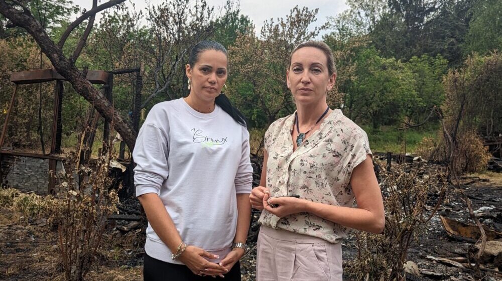Anna Oreg iz PSG obišla Natašu Prišić kojoj je zapaljena kuća u Sremskoj Kamenici: "Ova žena trpi torturu pojedinaca već godinama" 40
