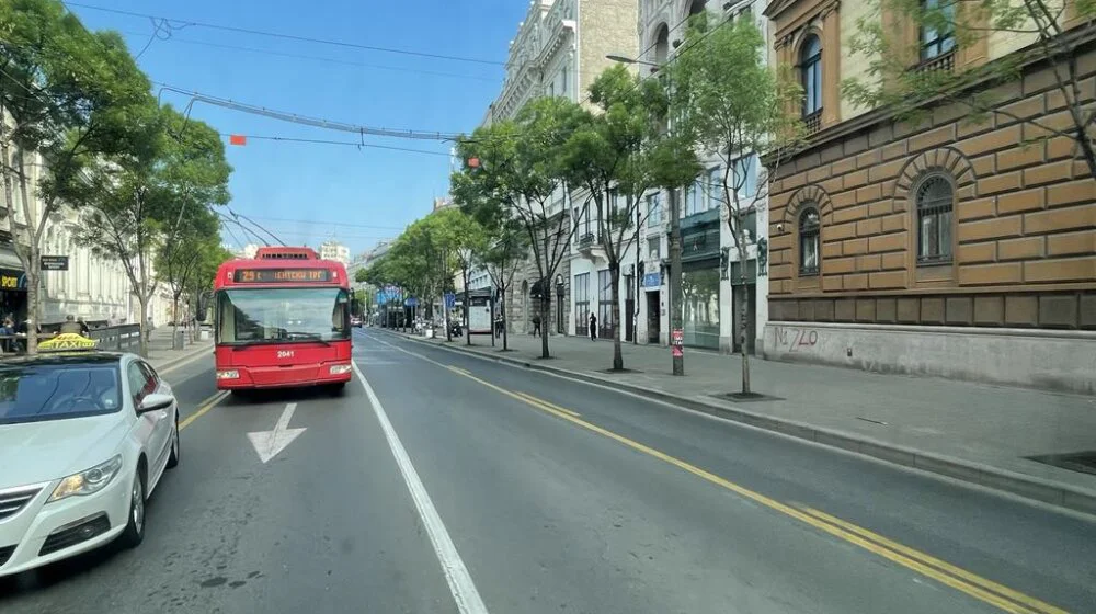 Od sutra sva taksi vozila u Beogradu moraju biti bele boje: Koliko to košta prevoznike i kolike su kazne za one koji to nisu ispunili? 10