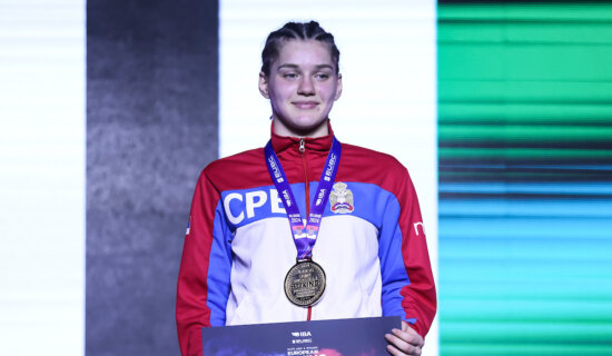 Kristina Kaluhova prvakinja Evrope u poluvelter kategoriji 11