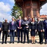 Bošnjački predstavnici iz regiona stigli na skup u Sarajevo 5