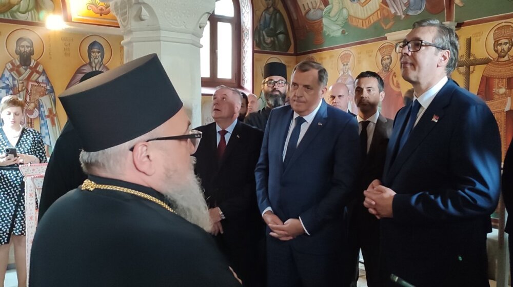 Dodik, Vučić i Višković u manastiru Žitomislić: Ponosni na naše kulturno i versko nasleđe (FOTO/VIDEO) 11