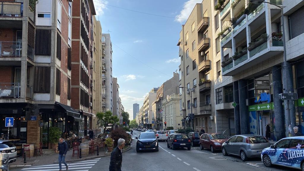 Pokrenuta peticija da Njegoševa ulica na Vračaru bude šetačka zona (FOTO) 3