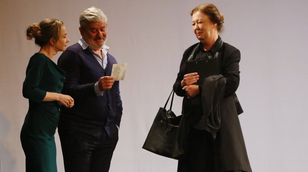 "Čovekova sudbina – snovi i stvarnost": U Šapcu otvoren 8. po redu festival "Pozorišno proleće" predstavom "Ljudi od voska" 1